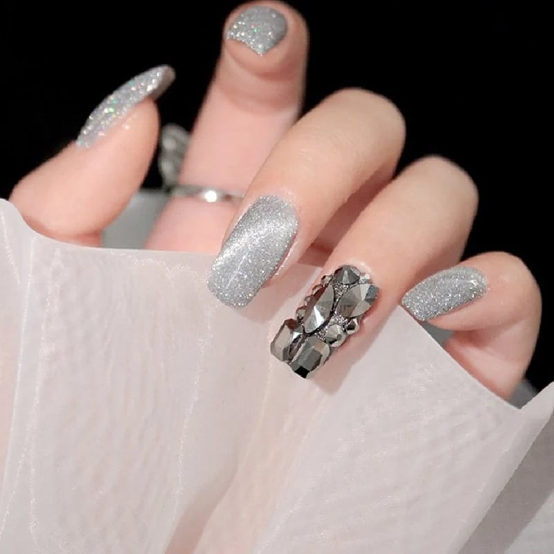 Zestaw lakierów Laser Diamond: Intensywny blask i glamour