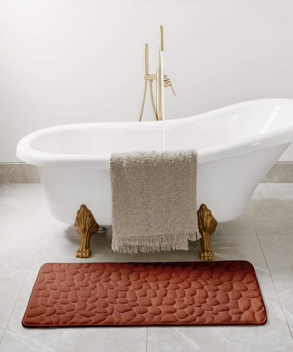 Massaging and non-slip bath mat for ultimate comfort 