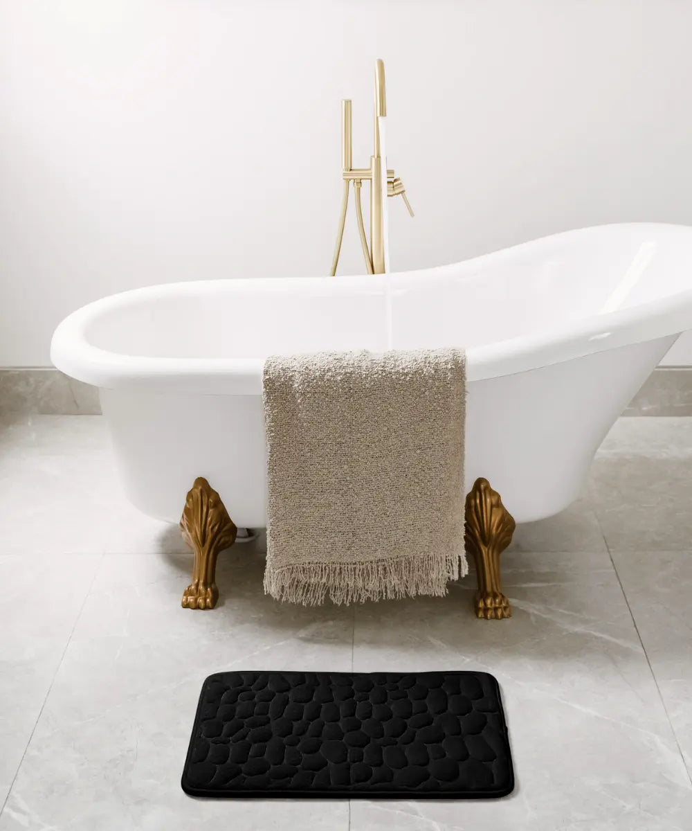 Massaging and non-slip bath mat for ultimate comfort 