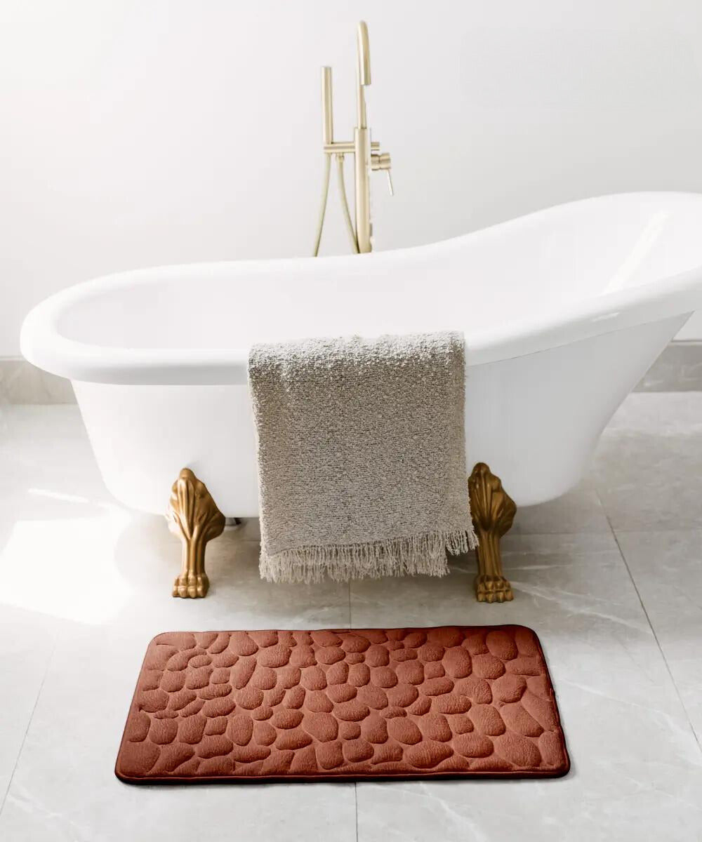 Massaging and non-slip bath mat for ultimate comfort 