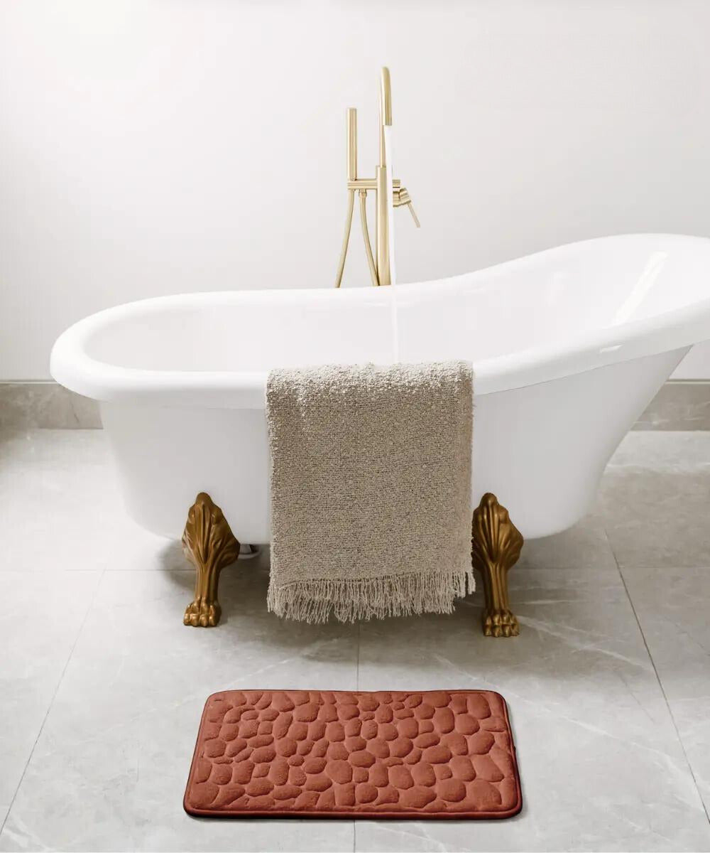 Massaging and non-slip bath mat for ultimate comfort 