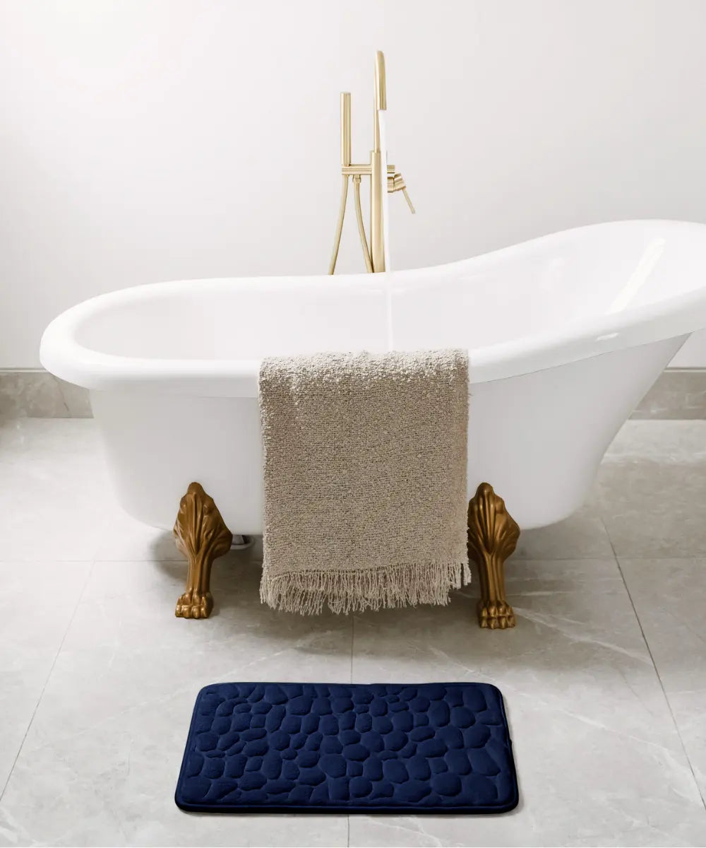 Massaging and non-slip bath mat for ultimate comfort 