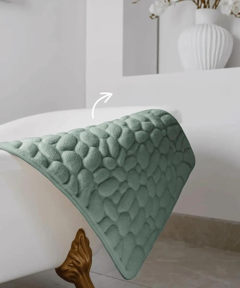 Massaging and non-slip bath mat for ultimate comfort 